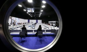 Los delegados de los países durante una reunión multilateral de la COP26 de Glasgow.