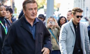 El actor estadounidense Alec Baldwin es visto en el barrio de Soho de Nueva York, el pasado 21 de octubre de 2021.