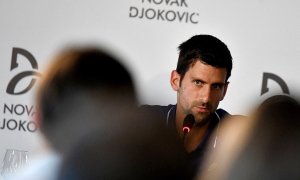 El ex tenista número uno del mundo Novak Djokovic habla durante una conferencia de prensa en Belgrado, Serbia, el 26 de julio de 2017.