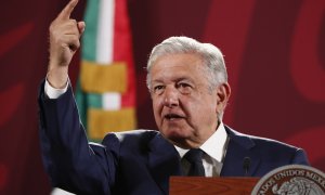 El presidente de México, Andrés Manuel López Obrador, habla durante una rueda de prensa.