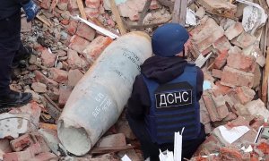 21/04/2022 Expertos del Servicio Estatal de Emergencias recogen bombas rusas de Chernihiv (Ucrania)