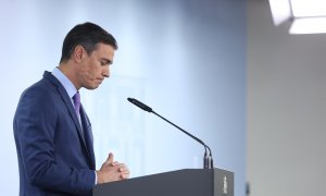 El presidente del Gobierno, Pedro Sánchez, comparece en el Palacio de La Moncloa tras el Consejo de ministros extraordinario celebrado este sábado