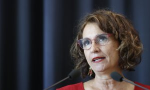 La ministra de Hacienda y Función Pública, María Jesús Montero, interviene en la presentación de un número monográfico de la revista Temas sobre "Socialismo participativo: En torno al concepto de Thomas Piketty", este lunes en Madrid.