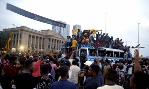 Manifestaciones junto a la residencia del primer ministro de Sri Lanka en Colombo. -HIRANTHA WITHANAGE / ZUMA PRESS / CONTACTOPHOTO