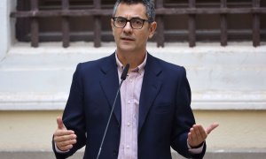 Félix Bolaños ofrece declaraciones a su llegada al Centro de Estudios Políticos y Constitucionales, a 23 de septiembre de 2022, en Madrid.