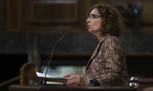 La ministra de Hacienda, María Jesús Montero este martes en el pleno del Congreso