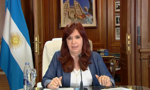 Cristina Fernández de Kirchner defiende en su canal de YouTube su inocencia.