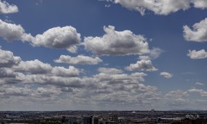 Vista general del cielo en la ciudad de Madrid.