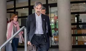 Fotografía de Cristóbal Martell saliendo de los juzgados de Esplugues de Llobregat (Barcelona) en el juicio por el 'caso Neymar' el 6 de junio de 2019.