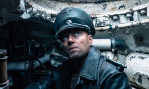 25/04/23 Aksel Hennie interpreta al jefe nazi del grupo que se tropieza con Aatami Korpi