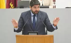 El candidato del Partido Popular para presidir Murcia, Fernando López Miras, interviene durante la segunda reunión del debate de Investidura, a 7 de julio de 2023.