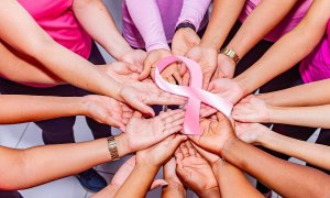 Los municipios cántabros celebran el Día Mundial contra el Cáncer de Mama: "Juntas unidas, para luchar"