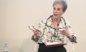 La directora del Centro Nacional de Inteligencia (CNI), Paz Esteban, interviene durante la inauguración del XXXII Seminario Internacional de Seguridad y Defensa bajo el lema 'Amenazas desde el ciberespacio', en la Fundación Diario Madrid, en Madrid (Españ