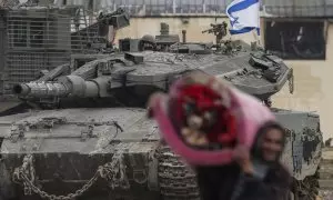 Israel intensifica los combates en Jan Yunis y destruye túneles en el norte de Gaza, según el Ejército