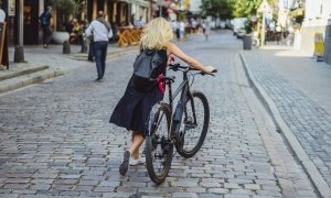 Una gran capital europea está eliminando las bicicletas para devolver el espacio a los coches