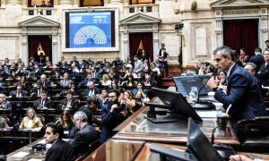 El presidente de la Cámara de Diputados de Argentina, Martín Menem, anuncia el resultado de la votación del proyecto en general de la Ley Bases, a 30 de abril de 2024.