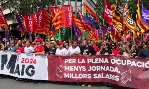 Capçalera de la manifestació del Primer de Maig convocada per CCOO i UGT