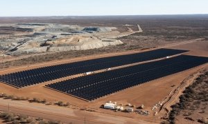 Así es como una granja solar híbrida ahorrará millones de litros de diésel cada año a esta mina