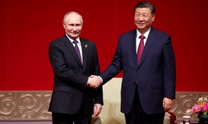 El Presidente de Rusia, Vladimir Putin (i), y el Presidente de China, Xi Jinping (d), en una imagen de archivo.