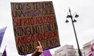 Pancarta durante una manifestación convocada por el Sindicato de Estudiantes por el Día Internacional de la Mujer en Madrid.