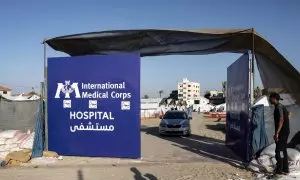Evacuación de un hospital en Rafah tras el avance del Ejército israelí.