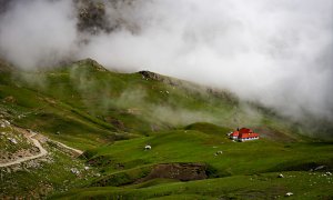 El Chalet Real en las praderas de la sierra de Áliva