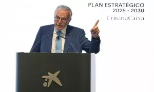 El presidente de CriteriaCaixa Isidro Fainé, durante la presentación en Barcelona del nuevo plan estratégico hasta 2030 del 'holding' de participaciones industriales de La Caixa. EFE/Alejandro Garcia