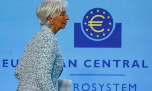 La presidenta del BCE, Christine Lagarde, en una rueda de  prensa en la sede de la entidad, tras la reunión del Consejo de Gobierno para debatir sobre los tipos de interés. REUTERS/Wolfgang Rattay