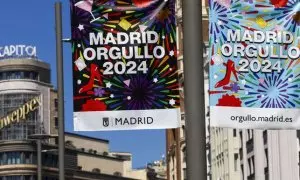 Carteles del Orgullo 2024 del Ayuntamiento de Madrid, en la calle Gran Vía. (EFE/Chema Moya)