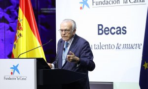 El presidente de la Fundación "la Caixa", Isidro Fainé, interviene durante la 42ª edición de la ceremonia de entrega de becas, a 5 de junio de 2024, en Madrid.