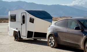 Esta caravana con placas solares quiere revolucionar el mundo 'camper' en los coches eléctricos