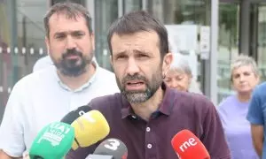 Pau Juvillà durant la roda de premsa davant dels jutjats de Lleida.
