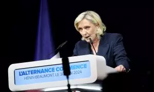 Marine Le Pen pronuncia un discurso en Henin-Beaumont, norte de Francia, el 30 de junio de 2024.