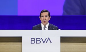 El presidente del BBVA, Carlos Torres, preside la junta general extraordinaria de accionistas en Bilbao.