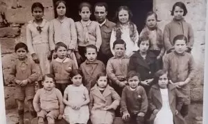 Imagen de archivo de Antoni Benaiges y su grupo de alumnos en Bañuelos de Bureba.