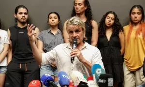El compositor y productor teatral español Nacho Cano durante una rueda de prensa tras quedar en libertad provisional este martes.