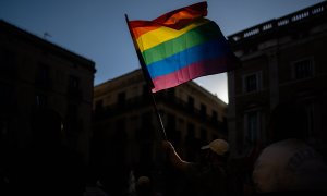 29 de junio de 2024. Bandera LGTBIQ+ en una de las manifestaciones en Barcelona por el día del Orgullo el pasado 29 de junio.