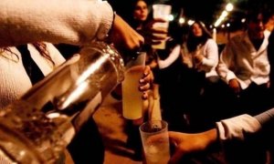 El 75% de los menores de 18 años habría consumido alcohol en los últimos doce meses