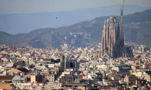 Vistes de la Sagrada Família des dels jardins del Palauet Albéniz