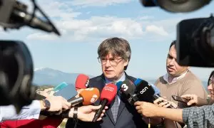 Foto de archivo de Carles Puigdemont declarando a la prensa, en el Castillo de La Roca d’Albera, a 12 de mayo de 2024, en Laroque-des-Albères, Francia.