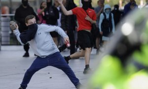 La extrema derecha británica sale a la calle y muestra su (poca) fuerza