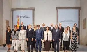 Foto de família del nou Govern de la Generalitat, presidit per Salvador Illa