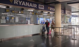 180 pasajeros afectados por la cancelación de un vuelo Ryanair Málaga - Bari que los mantuvo atrapados a bordo durante una hora, sin aire acondicionado