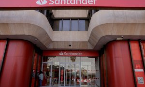 Una oficina del Banco Santander en Málaga. REUTERS/Jon Nazca