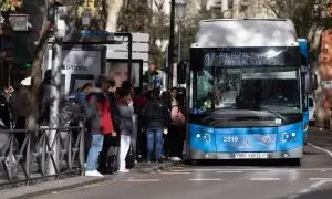 Un autobús de la EMT en Madrid (España). Imagen de archivo.