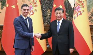 Pedro Sánchez junto al presidente de China, Xi Jinping, en su visita al país asiático en marzo de 2023.