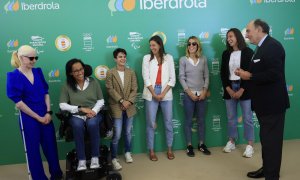 El presidente de Iberdrola, Ignacio Galán, con las deportistas olímpicas y paralímpicas María Pérez, Teresa Perales, Susana Rodríguez, Sara Sorribes, Elena Congost y Laura Ester