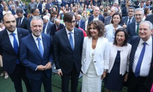 El president Illa amb els ministres María Jesús Montero, Ángel Víctor Torres, Margarita Robles i Jordi Hereu i el conseller de Presidència, Albert Dalmau, a l'acte institucional de la Diada a Madrid.