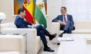 El presidente del Gobierno, Pedro Sánchez y el presidente de la Junta de Andalucía, Juan Manuel Moreno Bonilla.