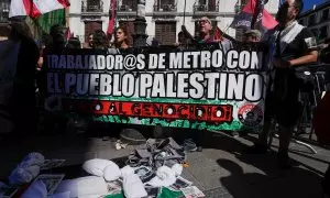 centenares de personas se han manifestado este viernes frente el ministerio de Asuntos Exteriores en Madrid para pedir al Gobierno que "finalice todo tratado de Comercio con Israel", a 27 de septiembre de 2024.